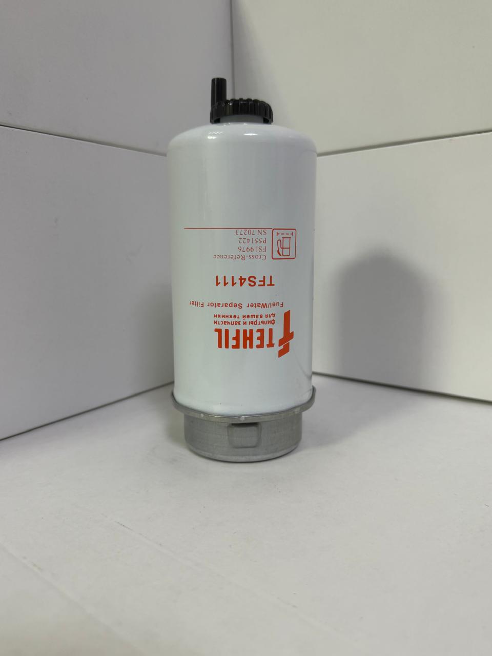Фильтр топливный TFS4111 TEHFIL (RE522878, FS19976, ST20101, WK8162, P551422, SN70273, SK3157)